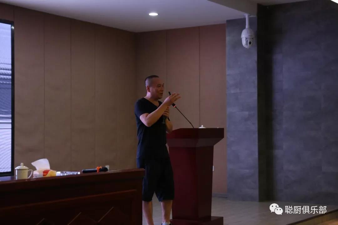 瀏陽(yáng)市農(nóng)村集體聚餐安全培訓(xùn)班在我公司正式開(kāi)班 瀏陽(yáng)市農(nóng)村集體聚餐安全培訓(xùn)班在我公司正式開(kāi)班