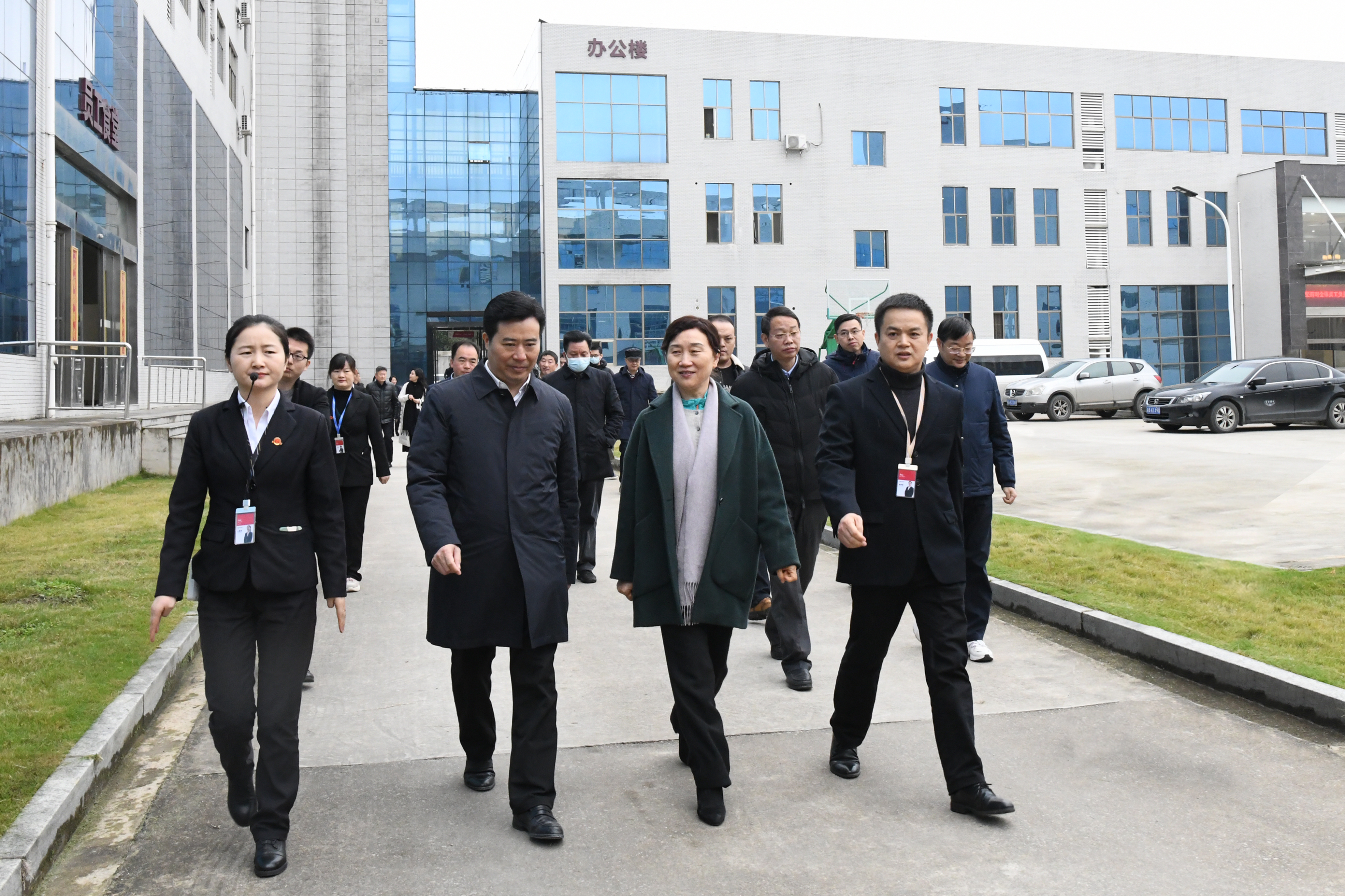 湖南省政協(xié)主席李微微率隊(duì)蒞臨聰廚調(diào)研指導(dǎo)工作 湖南省政協(xié)主席李微微率隊(duì)蒞臨聰廚調(diào)研指導(dǎo)工作